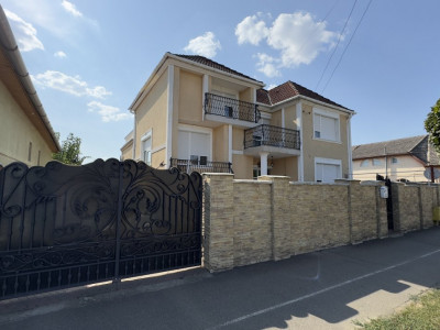 Casă 5 camere P+1 Teren 1010 mp Str. Agoșton - Carei - Comision 0% 