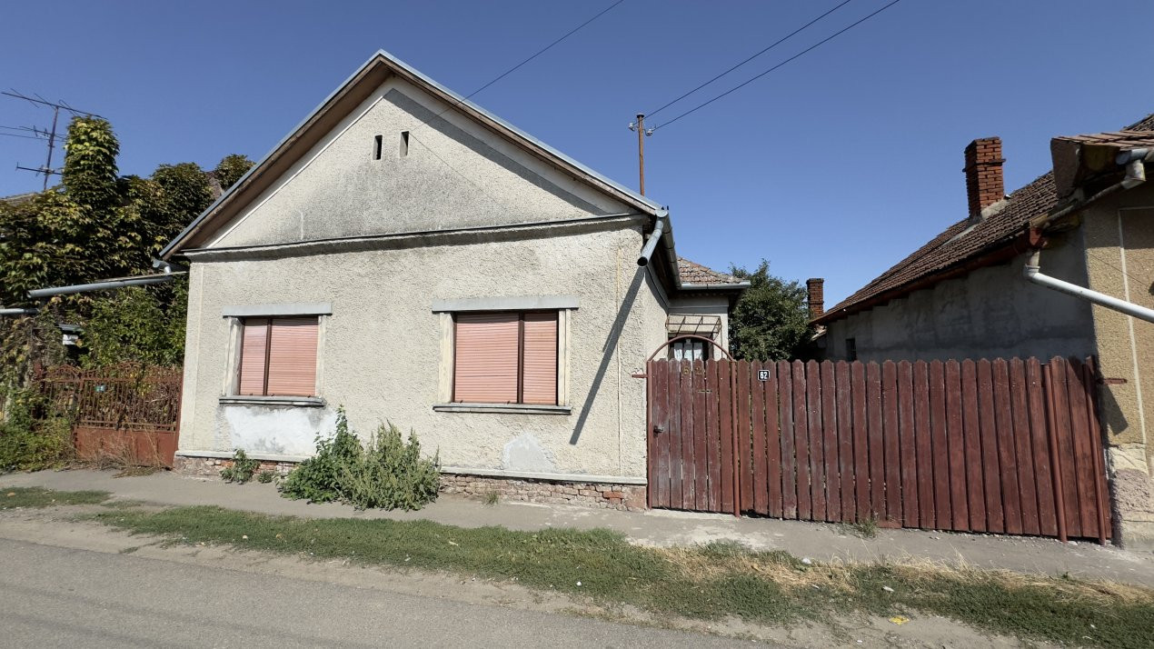 De vânzare Casă 4 camere cu Teren 615 mp - Str. Mărășești Nr.62 – Carei