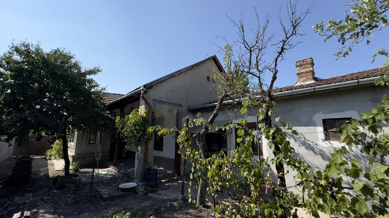 De vânzare Casă 4 camere cu Teren 615 mp - Str. Mărășești Nr.62 – Carei