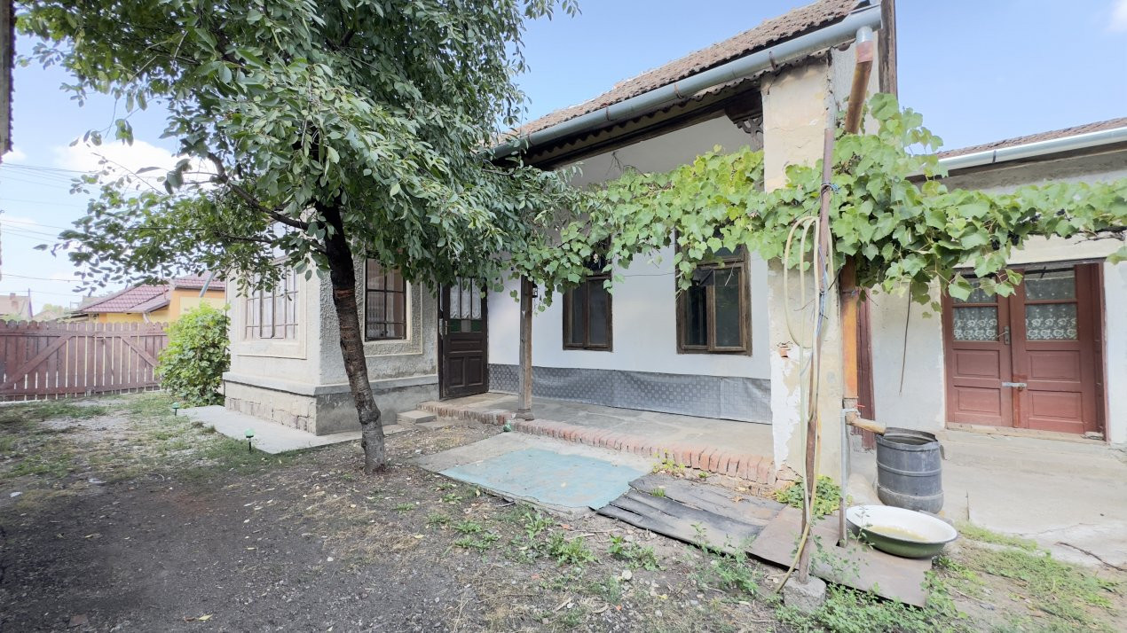 Casă 4 camere cu Teren 615 mp - Str. Mărășești Nr.62 – Carei