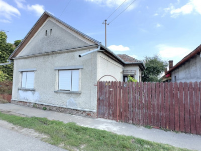 Casă 4 camere cu Teren 615 mp - Str. Mărășești Nr.62 – Carei