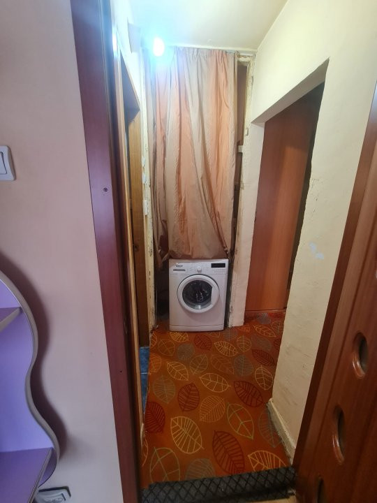 Vând apartament 3 camere, central