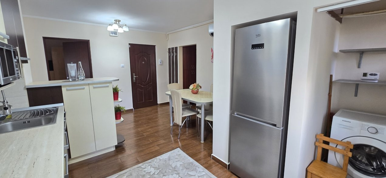 De Închiriat Apartament 3 cam M 17