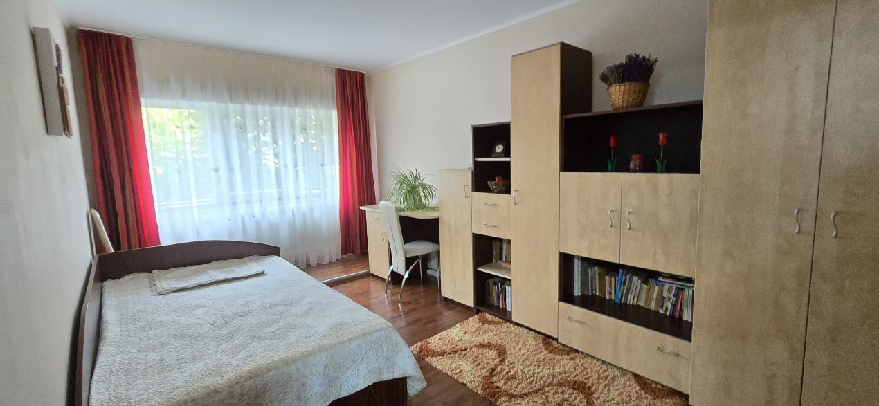 De Închiriat Apartament 3 cam M 17