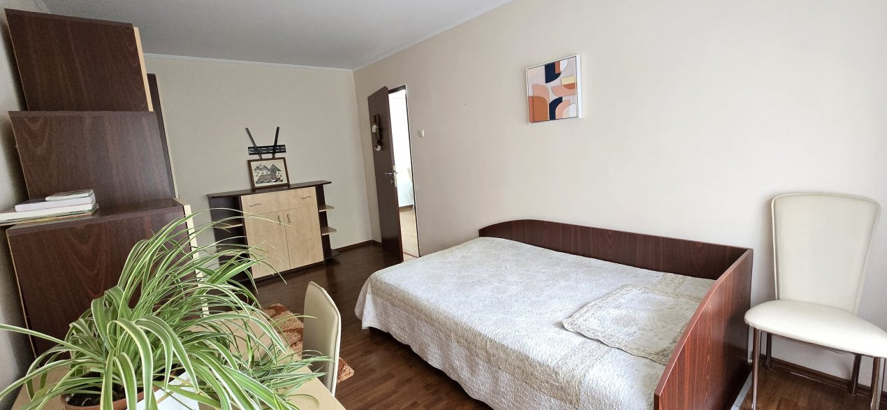 De Închiriat Apartament 3 cam M 17