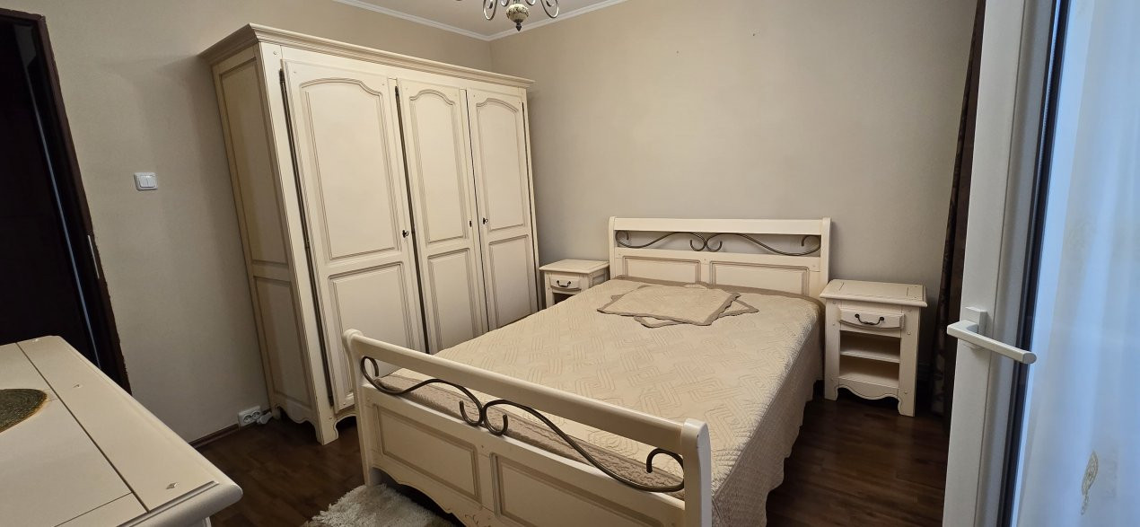 De Închiriat Apartament 3 cam M 17