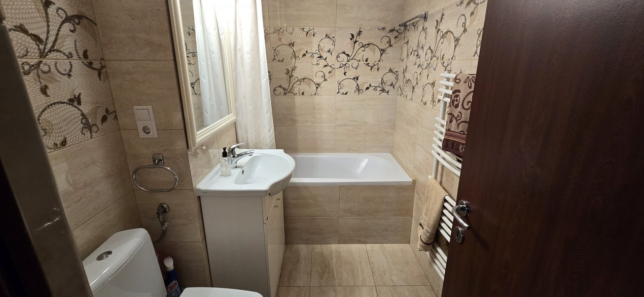 De Închiriat Apartament 3 cam M 17