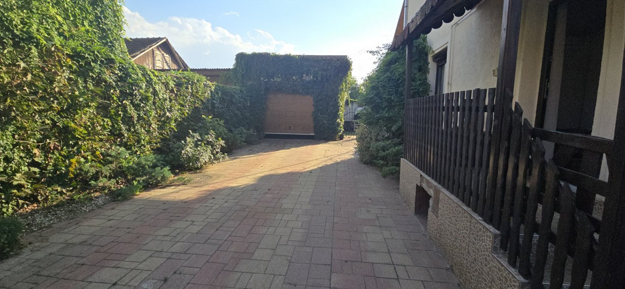 De Închiriat Casă 6 Camere