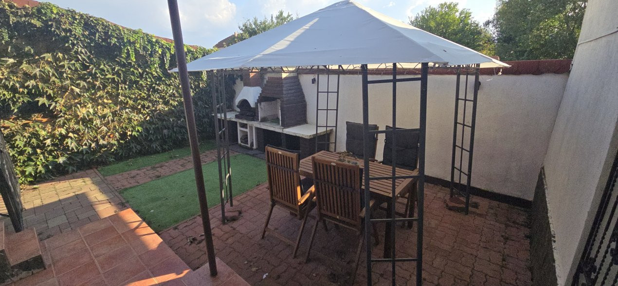 De Închiriat Casă 6 Camere