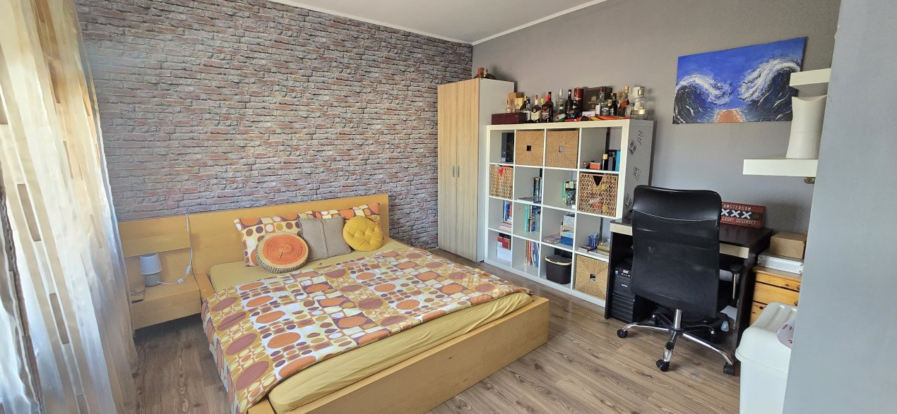 De Închiriat Casă 6 Camere