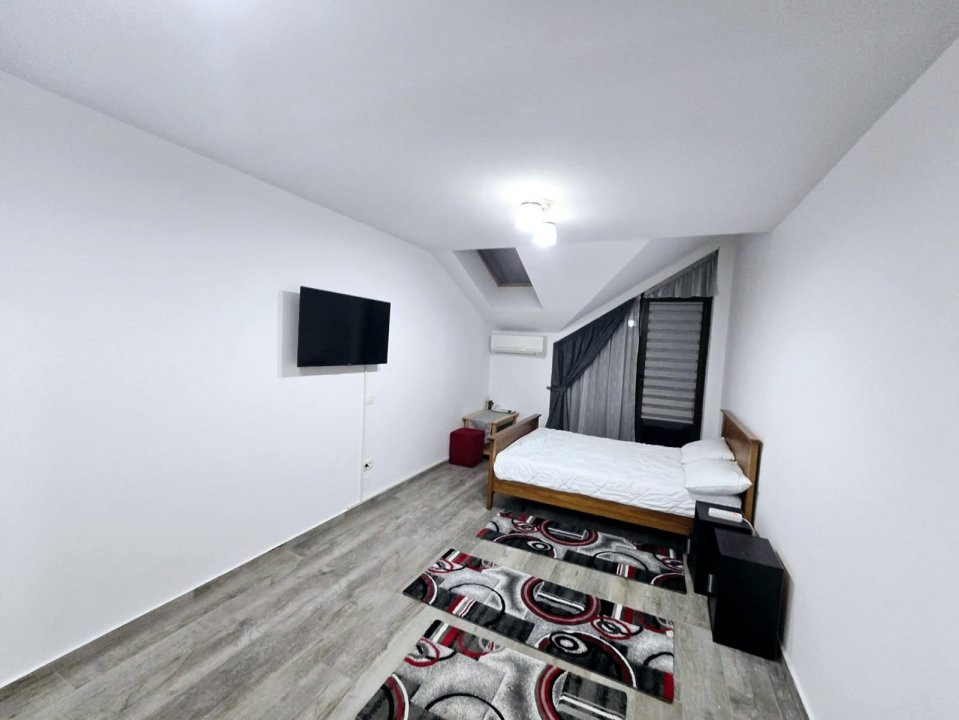 Camera dubla de inchiriat-in duplex