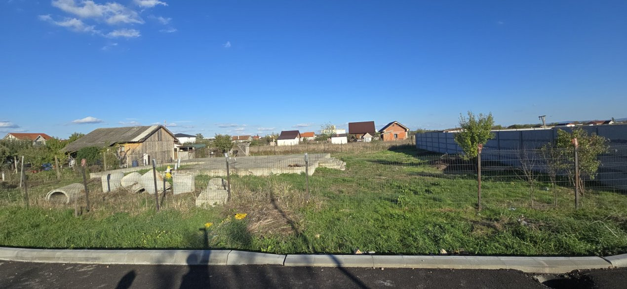 De Vânzare Teren 7.5 Ari Grădinarilor