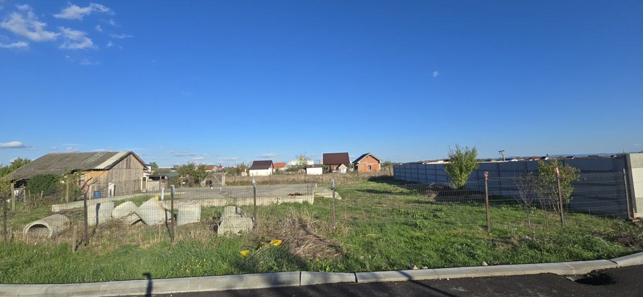 De Vânzare Teren 7.5 Ari Grădinarilor