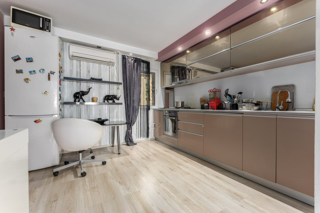 Apartament 4 camere 13 septembrie 