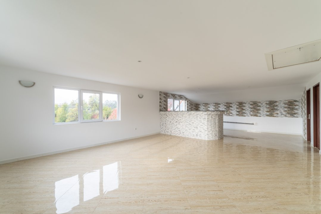 o% Comision Casa spatioasa cu priveliste -5 min Campulung-zona Bughea de sus!