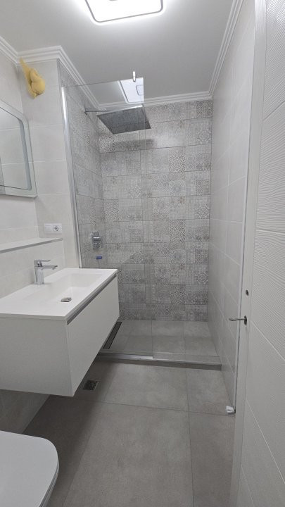 De Vânzare apartament 5 Camere M16