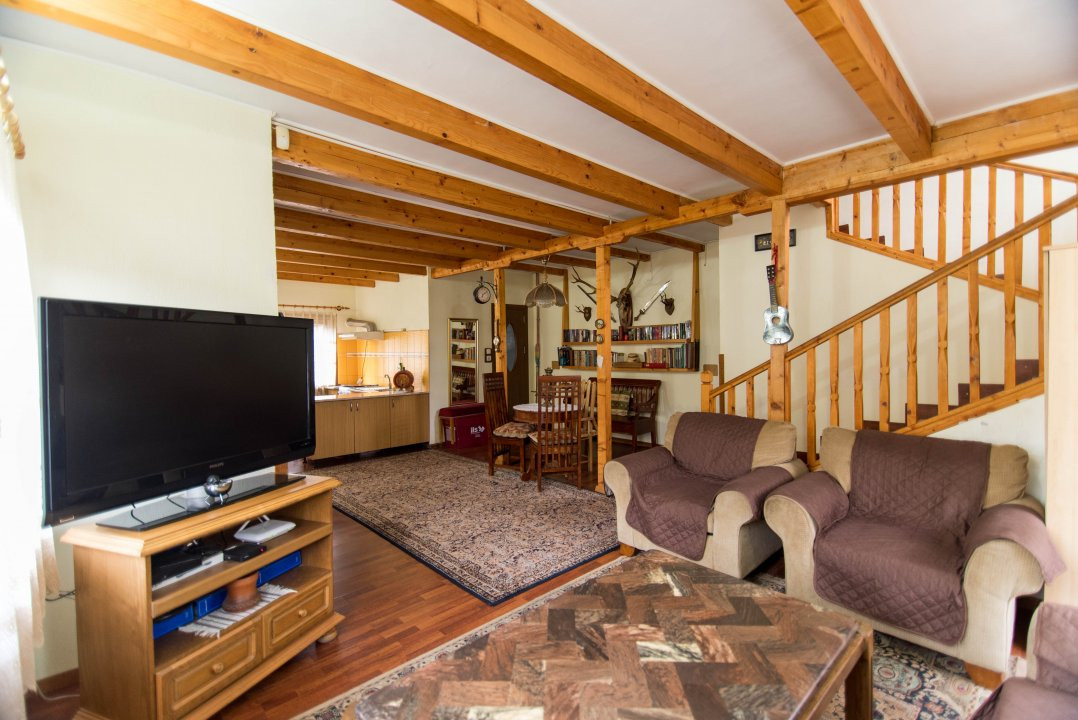 Casa deosebita cu vedere panoramica la 10 km de Mioveni. Comision 0%