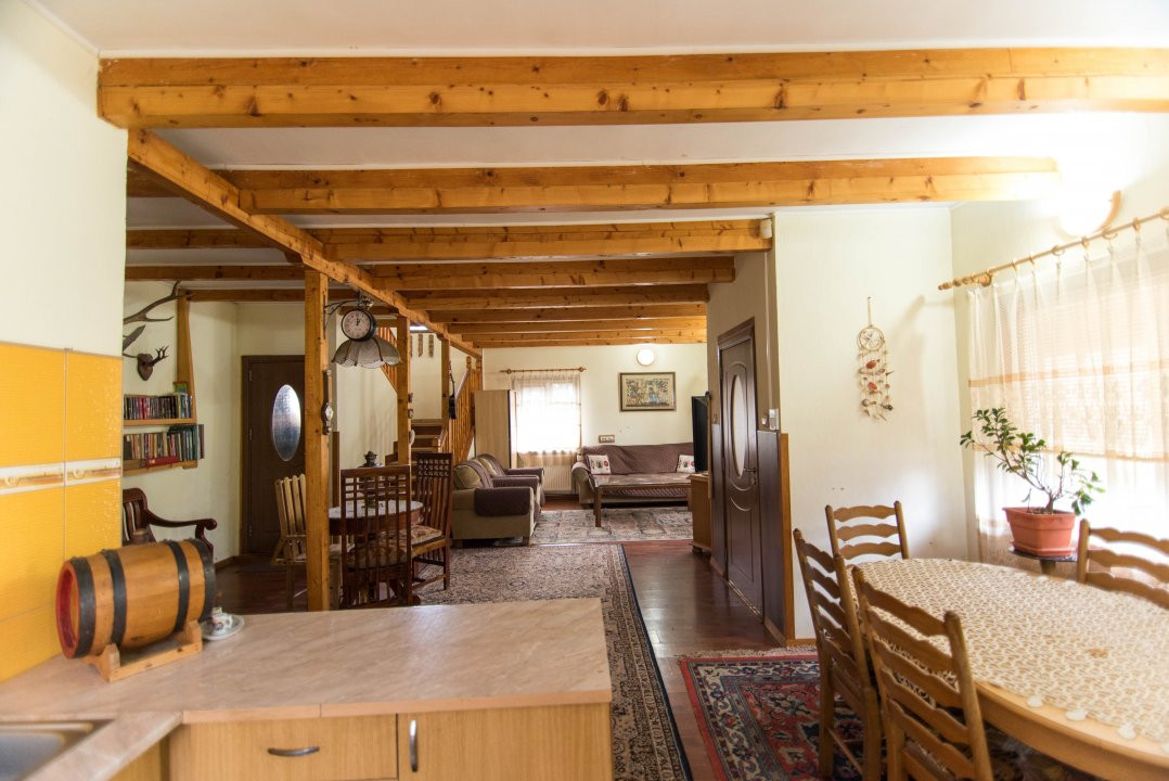 Proprietate deosebita cu vedere panoramica la 10 km de Mioveni. Comision 0%