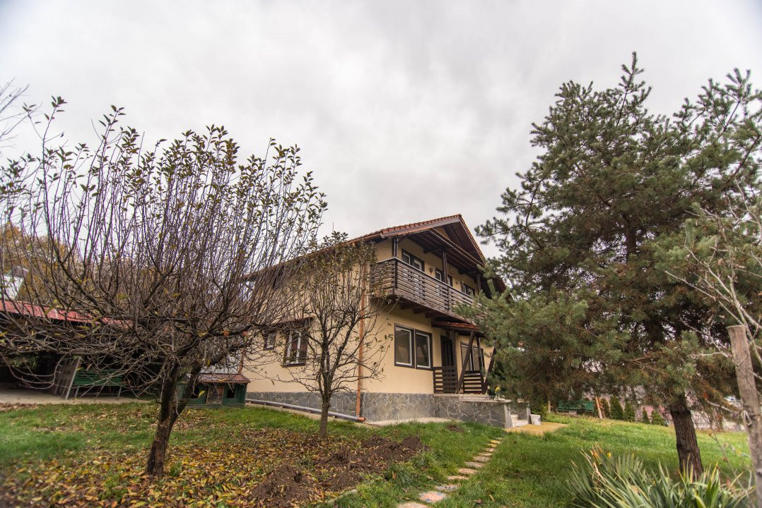 Proprietate deosebita cu vedere panoramica la 10 km de Mioveni. Comision 0%