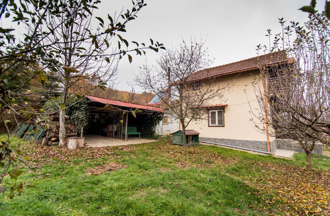 Proprietate deosebita cu vedere panoramica la 10 km de Mioveni. Comision 0%