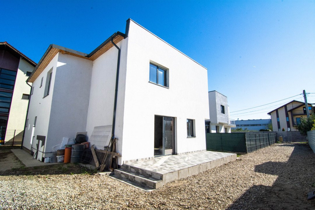 Caminul Perfect: Casa cu 4 Camere în Mioveni!