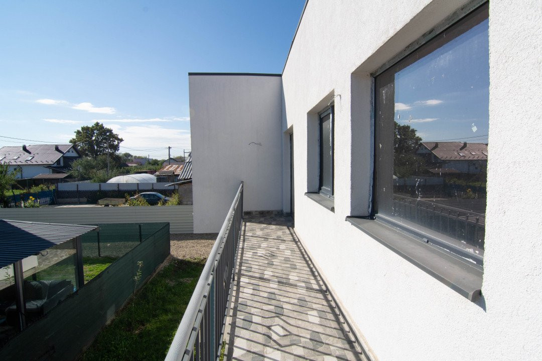 Caminul Perfect: Casa cu 4 Camere în Mioveni!