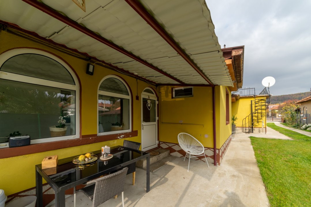 Casa pe parter cu teren generos - Topoloveni, Argeș