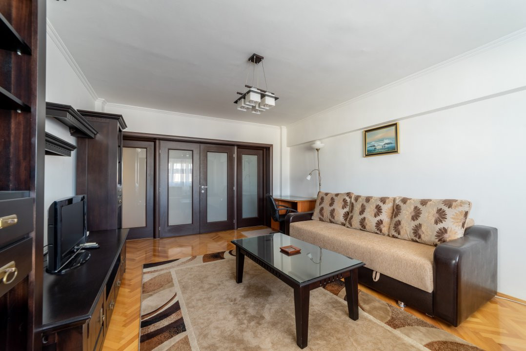 DE INCHIRIAT-Apartament 3 Ultracentral-Pitesti-Piata Vasile Milea!