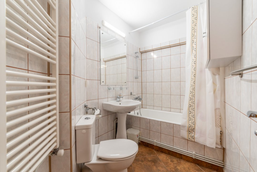  DE INCHIRIAT-Apartament 2 camere Ultracentral-Pitesti-Piata Vasile Milea!
