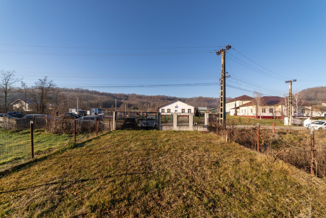 Casă de familie într-o zonă de deal cu peisaje superbe