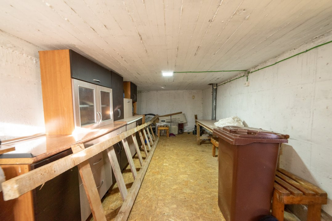 Casă de familie într-o zonă de deal cu peisaje superbe