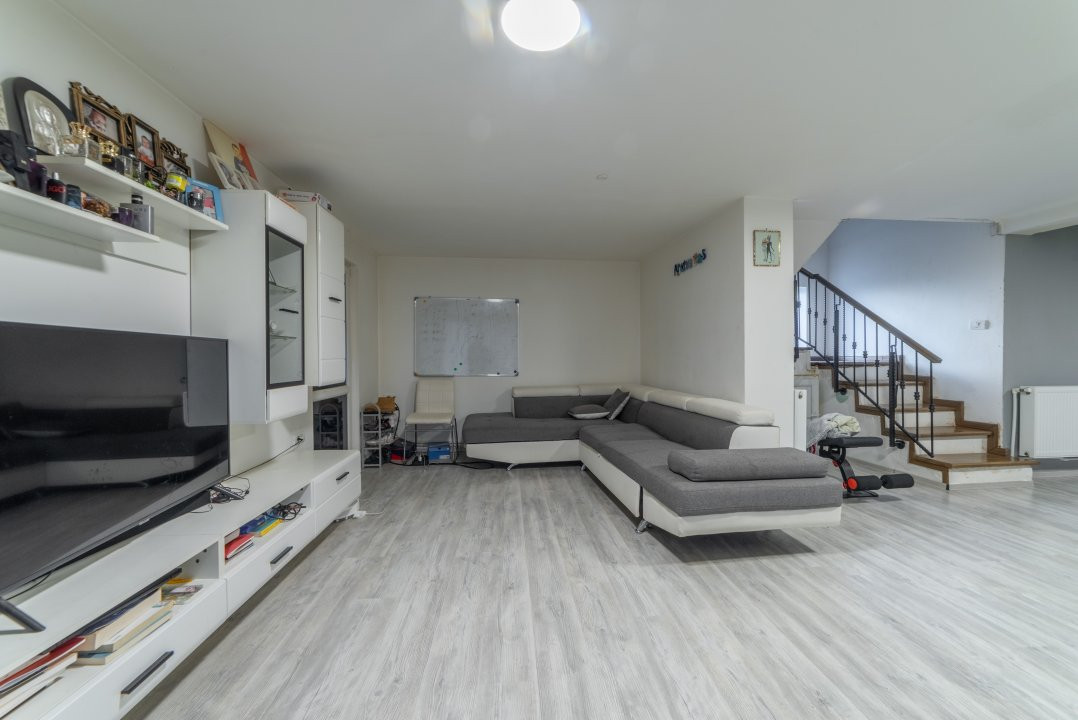 CASA PARTER + MANSARDA CU TEREN GENEROS -   PIRVU ROSU 
