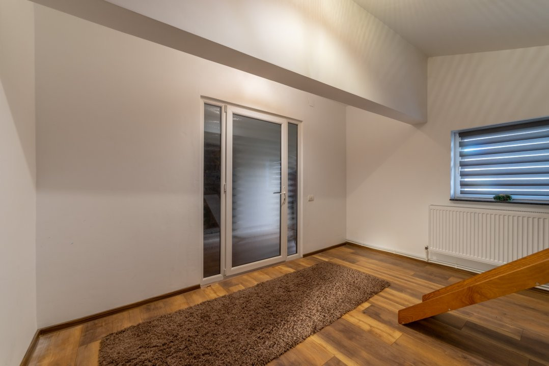 CASA PARTER + MANSARDA CU TEREN GENEROS -   PIRVU ROSU 