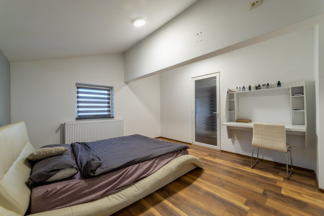CASA PARTER + MANSARDA CU TEREN GENEROS -   PIRVU ROSU 