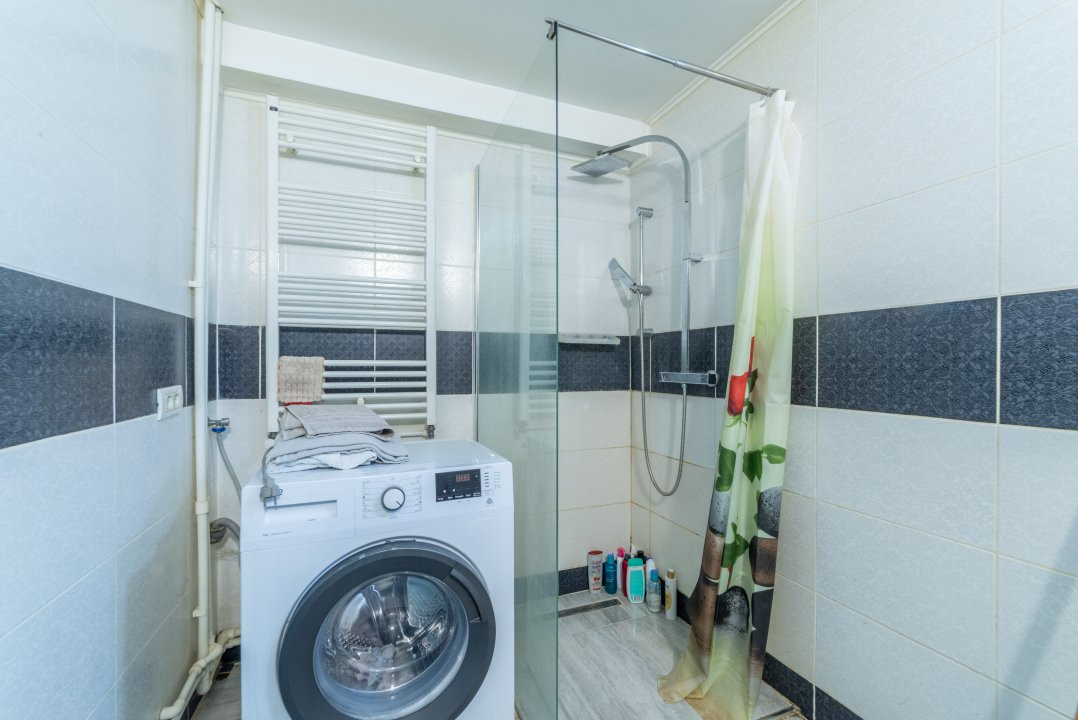 CASA PARTER + MANSARDA CU TEREN GENEROS -   PIRVU ROSU 