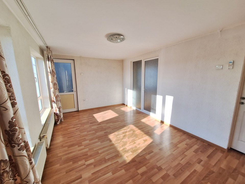 Inchiriere casa cu spatiu comercial Bascov deschidere DN7 