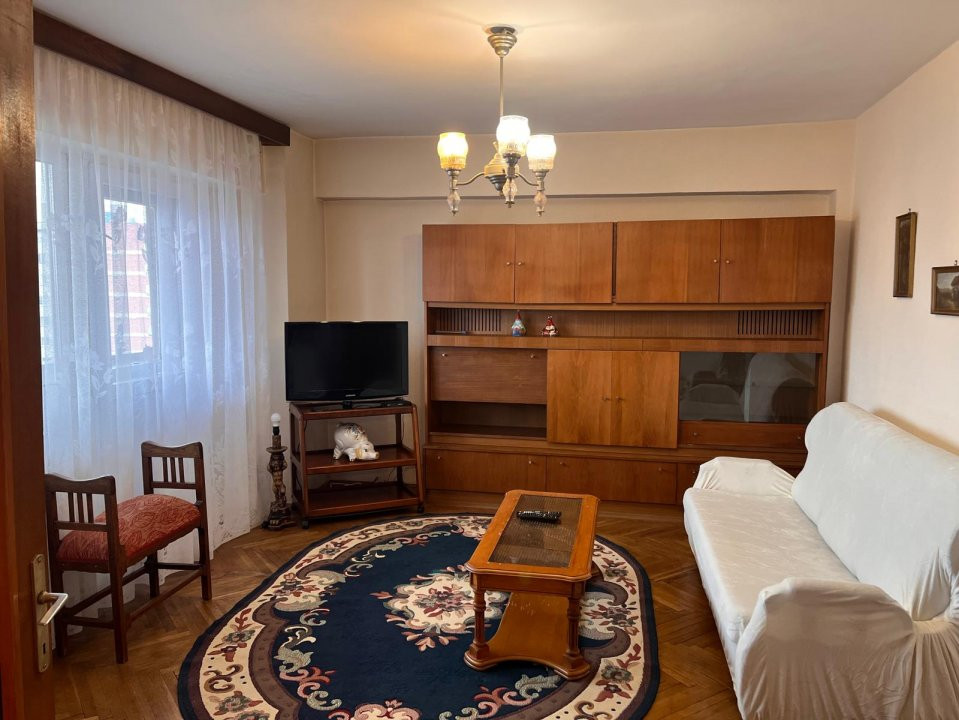 Apartament 4 camere - km 0, cu priveliste uimitoare