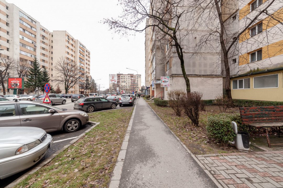 Spațiu Comercial Stradal - Open Space - Trafic Intens - Vizibilitate Mare