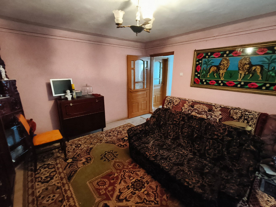 Proprietate rară – 2 case + livadă, vie și teren generos, la 20 km de Târgu Jiu