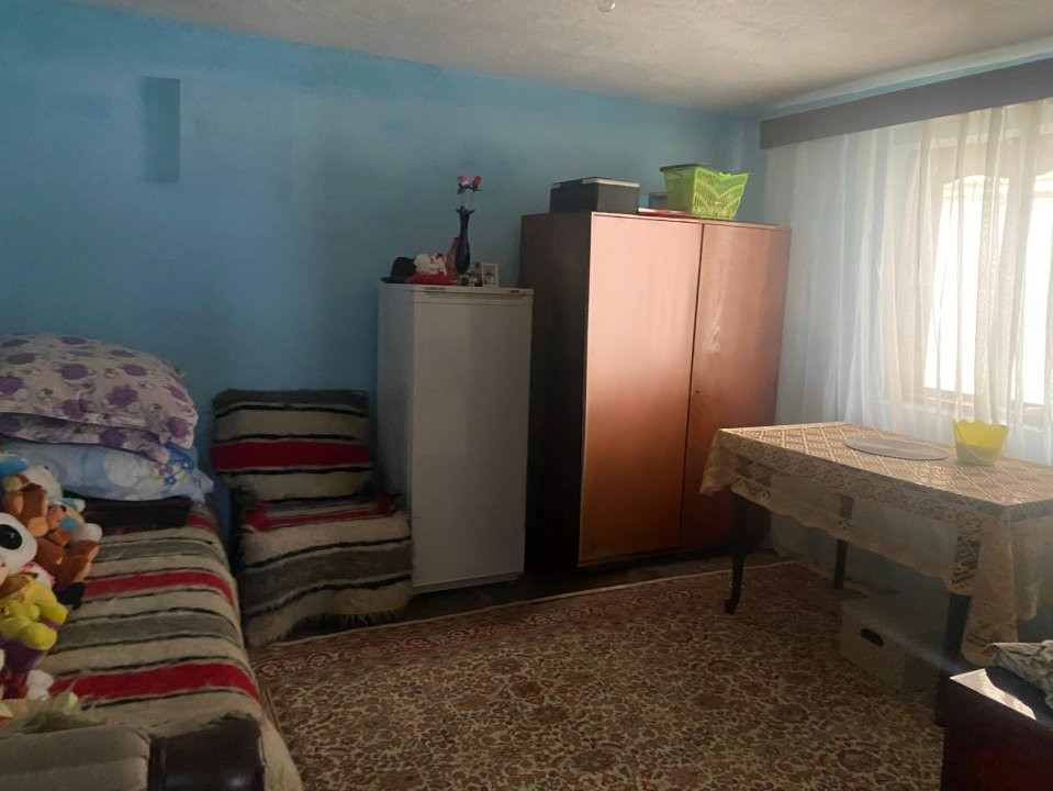 Ofertă! Casă + teren de vânzare la Șomanești, județul Gorj
