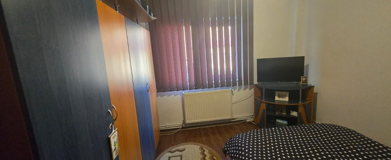 Apartament 4 camere etaj 3