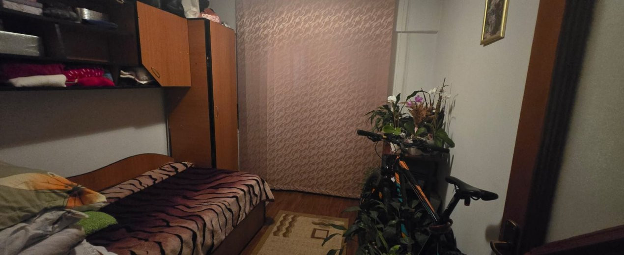 Apartament 4 camere etaj 3