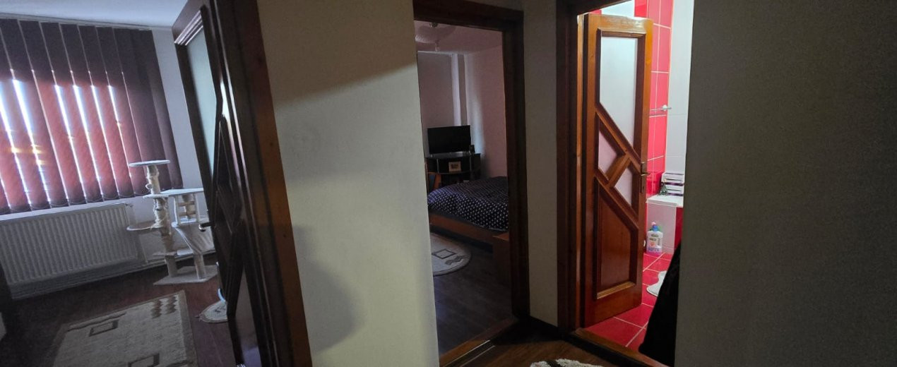 Apartament 4 camere etaj 3