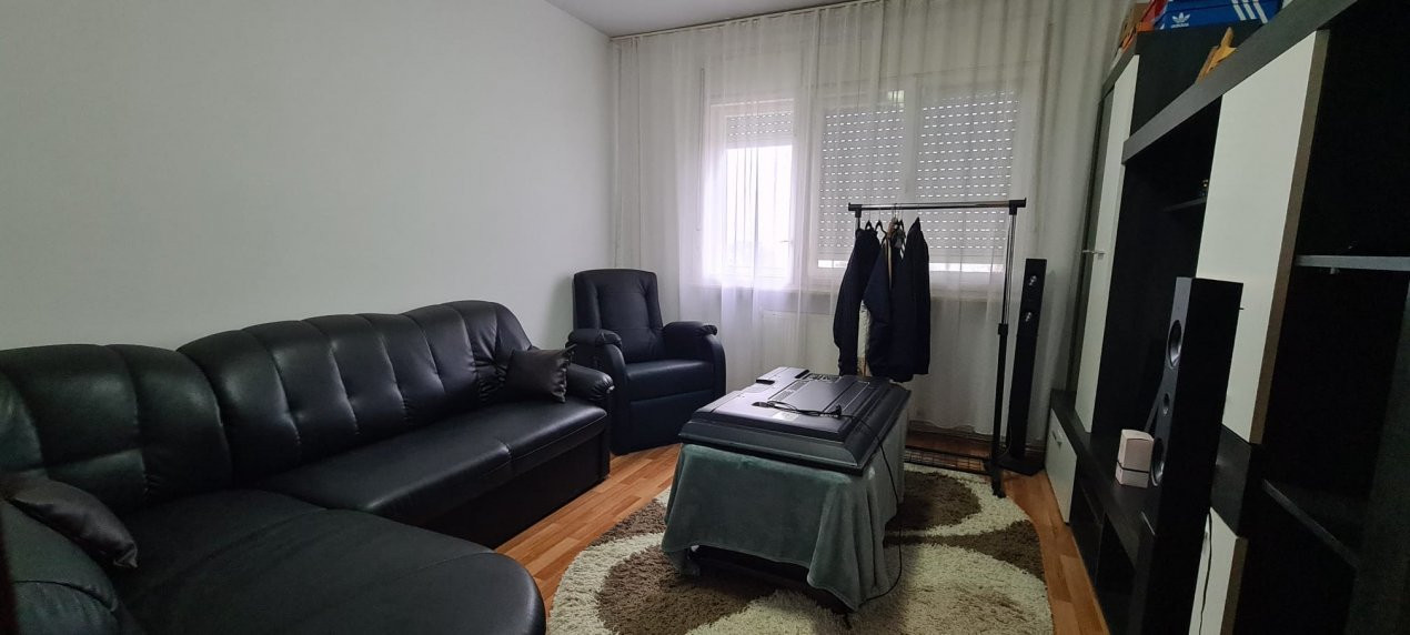 De vânzare Apartament 3 camere Mircești