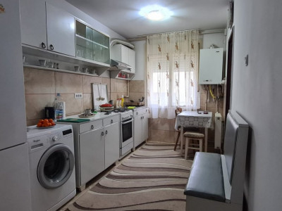 De vânzare Apartament 3 camere Mircești