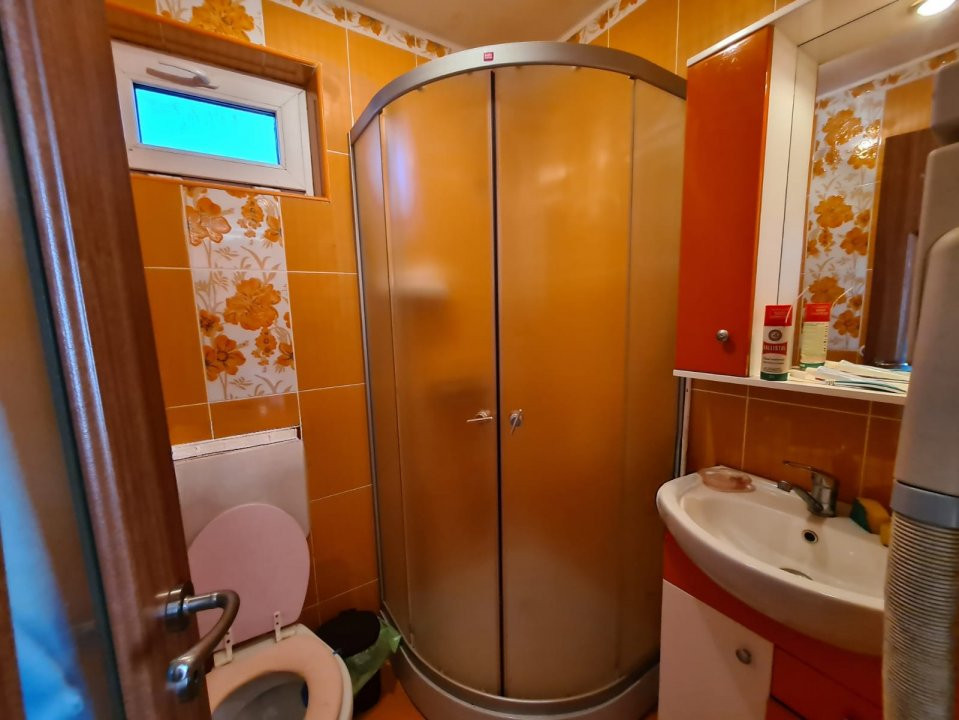 Casă / Vilă și teren în Curtișoara, ideală pentru pensiune /casă de vacanță