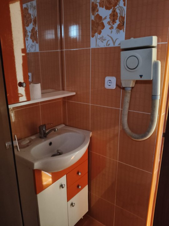 Casă / Vilă și teren în Curtișoara, ideală pentru pensiune /casă de vacanță