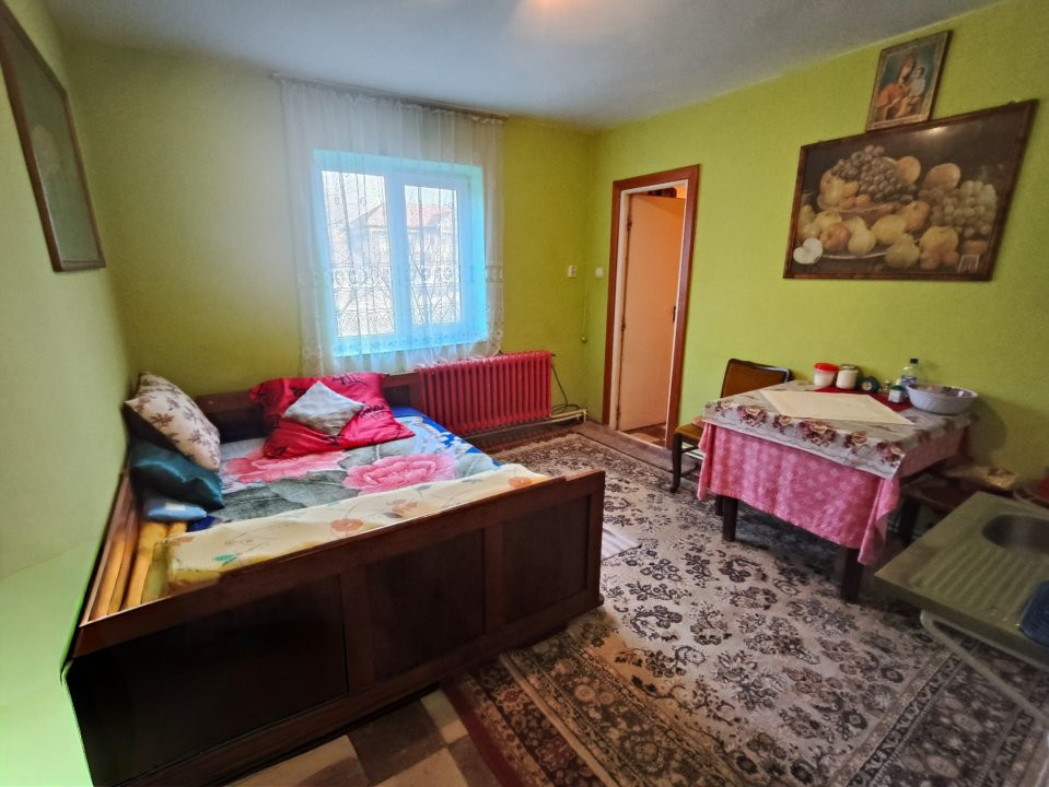 Casă / Vilă și teren în Curtișoara, ideală pentru pensiune /casă de vacanță