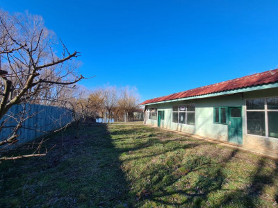 De inchiriat - Spatiu Comercial - 300mp utili - Vulturilor