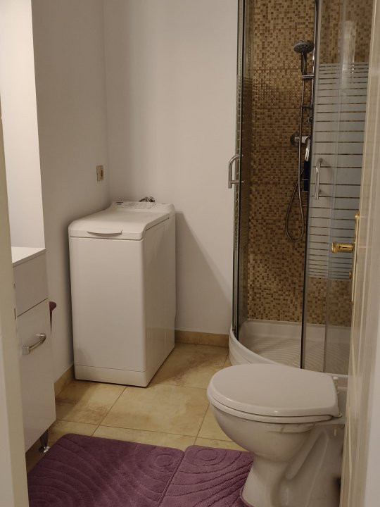 Vând apartament modern, 2 camere, central – Târgu Jiu